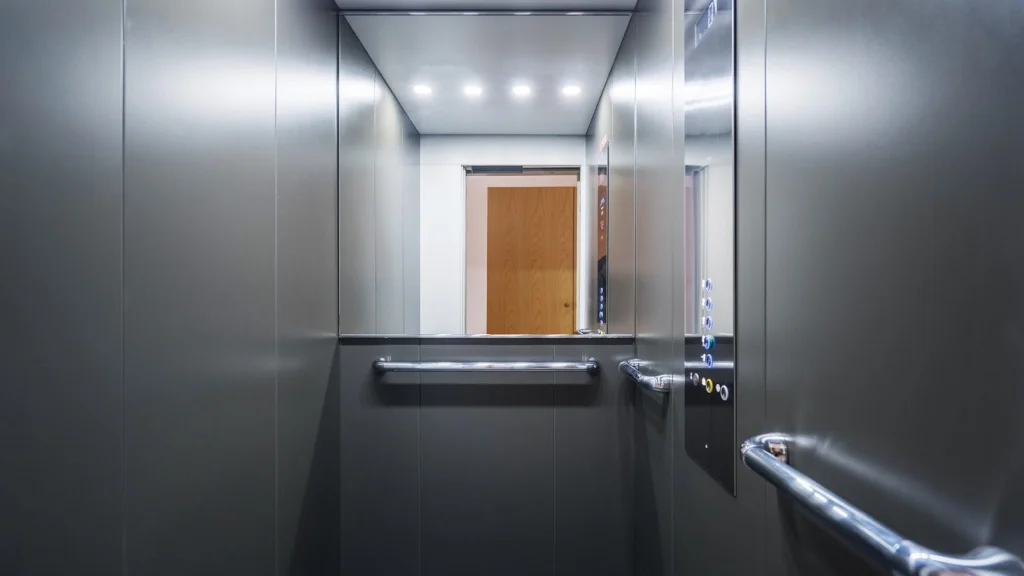 Pourquoi Déteste-t-on Prendre l'Ascenseur Selon la Science