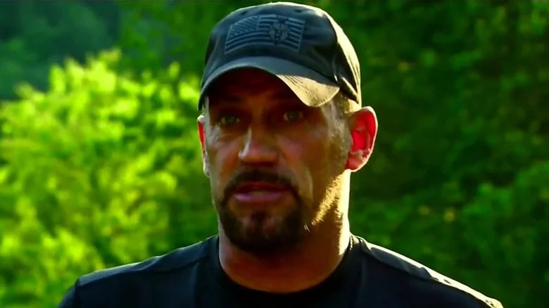 EJ Snyder sur Naked and Afraid