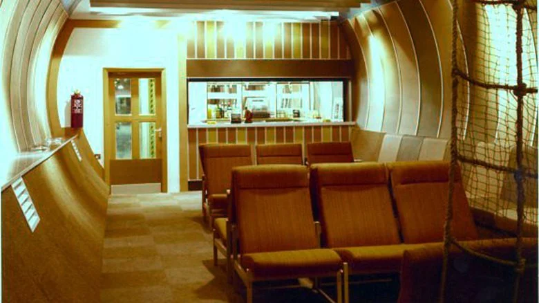 Photo des années 1970 d'un bar dans Kingsway Exchange