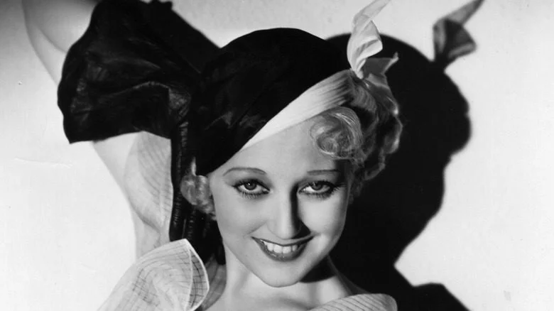 Thelma Todd souriante