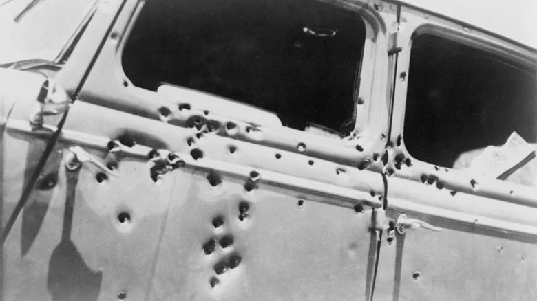 La voiture criblée de balles de Bonnie et Clyde