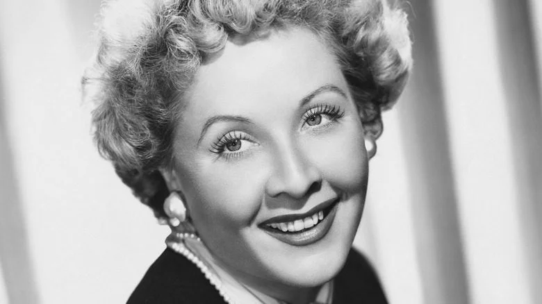 Portrait souriant de Vivian Vance