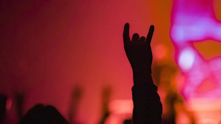 Comprendre les sous-genres populaires du métal pour les passionnés