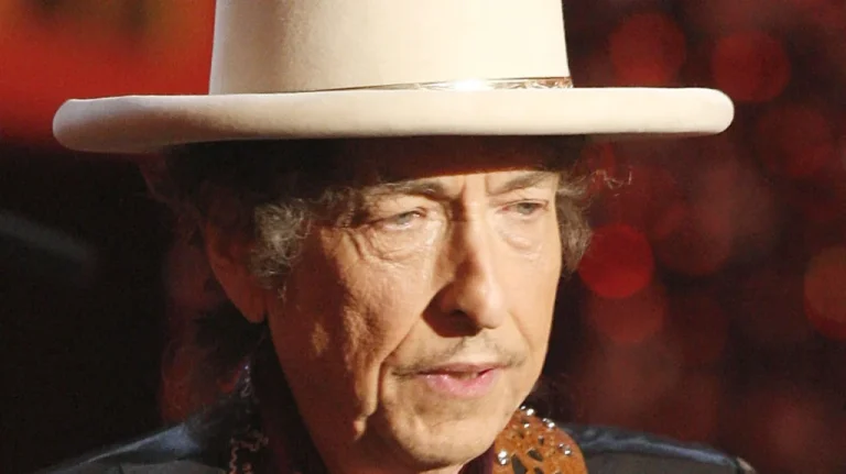 L&rsquo;incroyable incident de Soy Bomb avec Bob Dylan aux Grammy Awards 1998