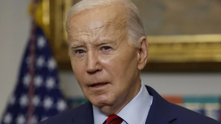 L&rsquo;Ascension Tragique de Joe Biden du Garçon Bégayant au Président