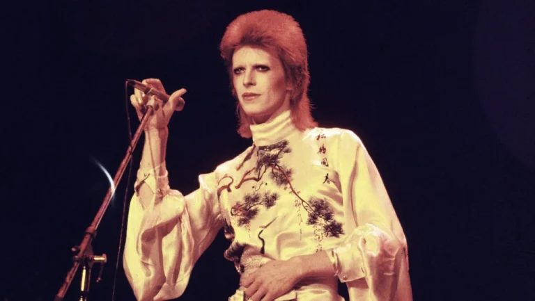 Les Moments de Mode les Plus Surprenants des Musiciens à Travers l&rsquo;Histoire