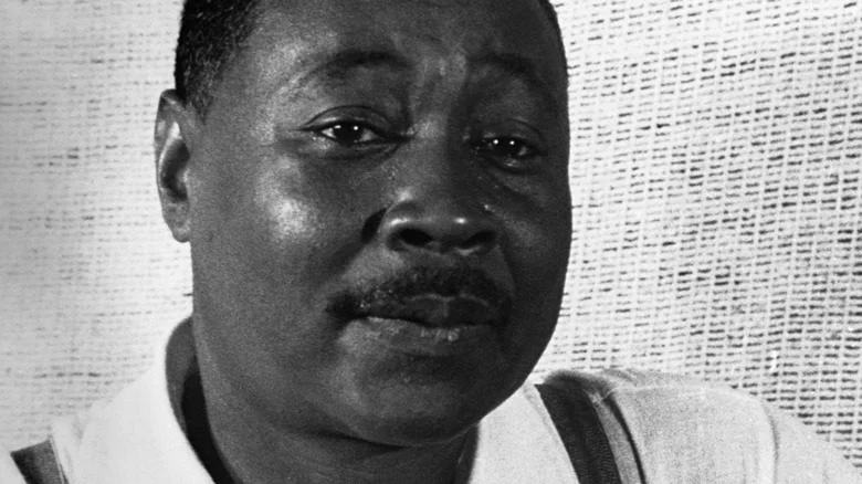 Claude McKay fixant l'horizon