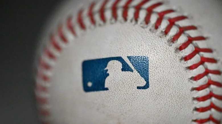 baseball avec le logo MLB