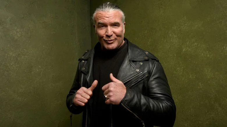 Scott Hall posant