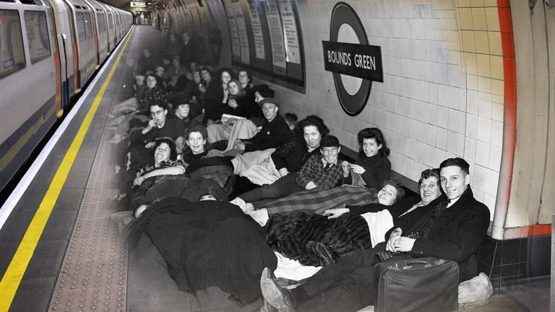 photo d'un tunnel moderne avec un abri anti-bombes d'archives