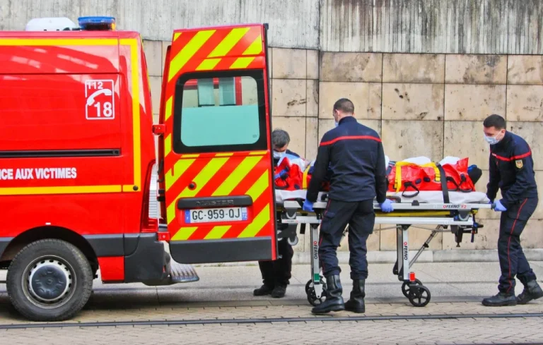 Accident de minibus dans le Puy-de-Dôme : adolescent hospitalisé