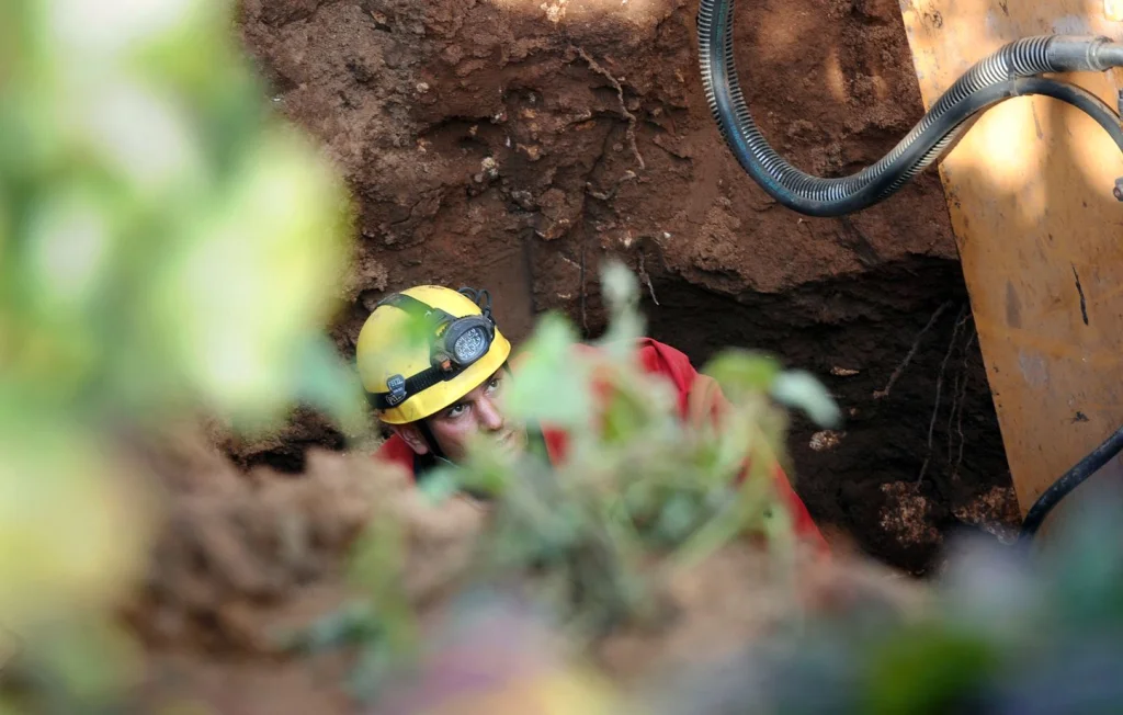 Adolescent secouru après 12 heures dans une grotte de la Drôme