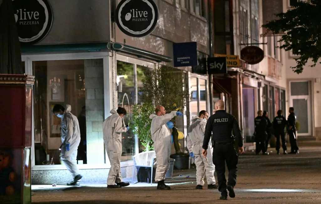 Attaque au couteau à Solingen : l'auteur du massacre toujours introuvable