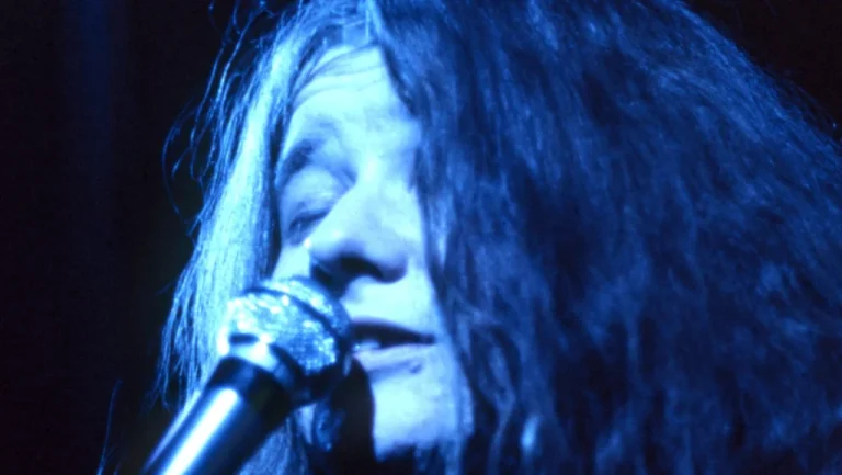 Comment Janis Joplin a été découverte et est devenue une star de la musique