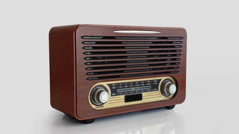 Comprendre les codes radio 10-4 et leur signification dans les films