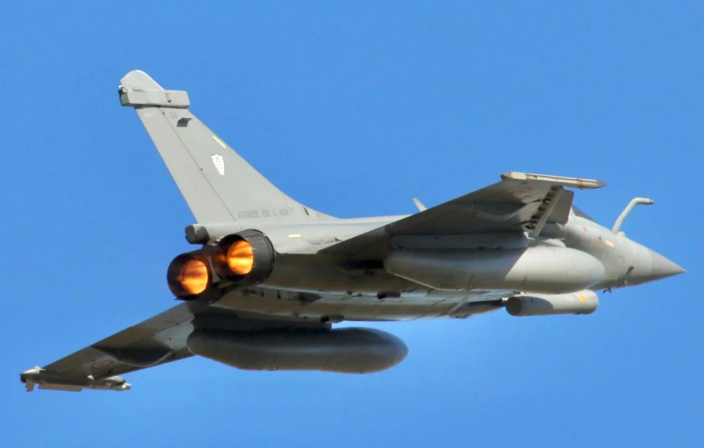 Crash de Rafales en Meurthe-et-Moselle : Équipage disparu, enquête en cours