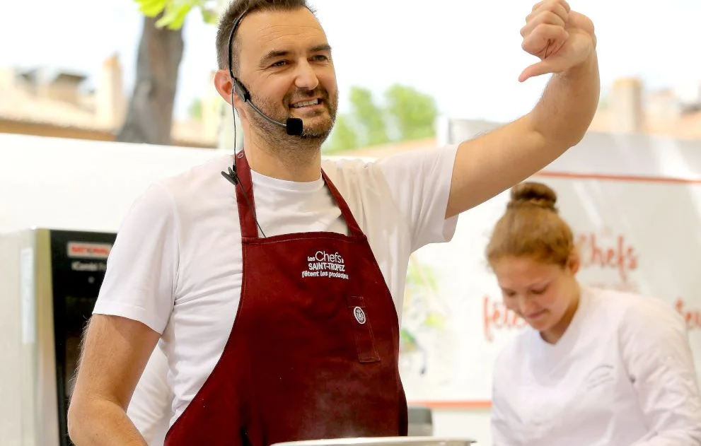 Cyril Lignac critique le Guide Michelin et parle de sa nouvelle émission