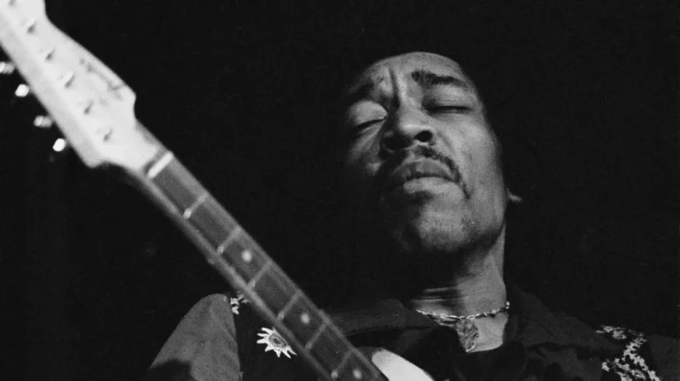 Découvertes sur Jimi Hendrix après sa mort prématurée et son héritage