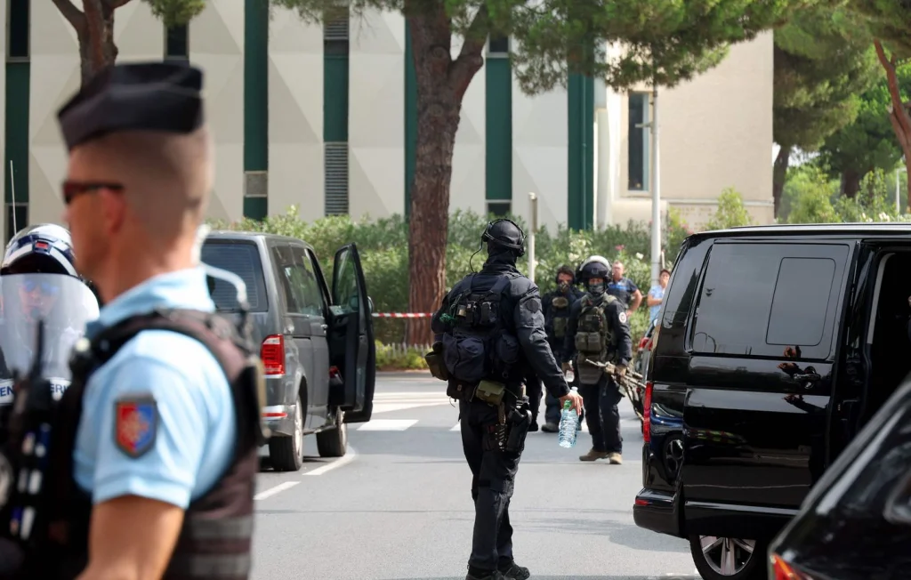 Explosion et voitures en feu à la synagogue de La Grande-Motte, Hérault