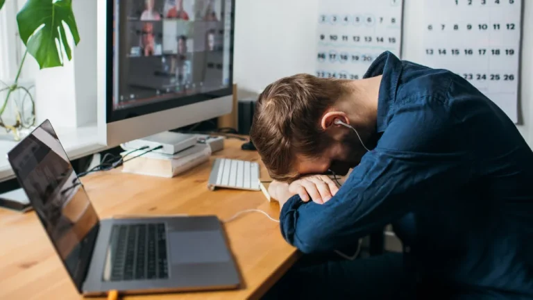 L&rsquo;épuisement mental : Comment penser trop peut affecter votre énergie