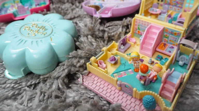 L&rsquo;histoire fascinante de Polly Pocket, la poupée iconique des années 90