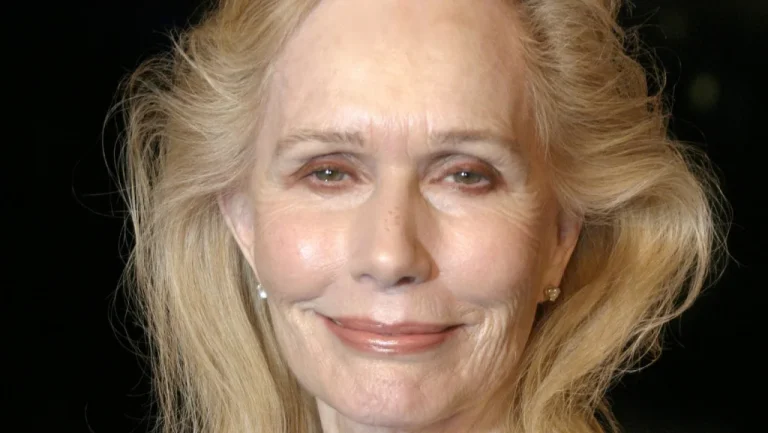 La relation fascinante entre Sally Kellerman et Marlon Brando au cinéma
