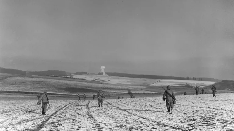 Le destin des corps après la bataille des Ardennes durant la Seconde Guerre mondiale