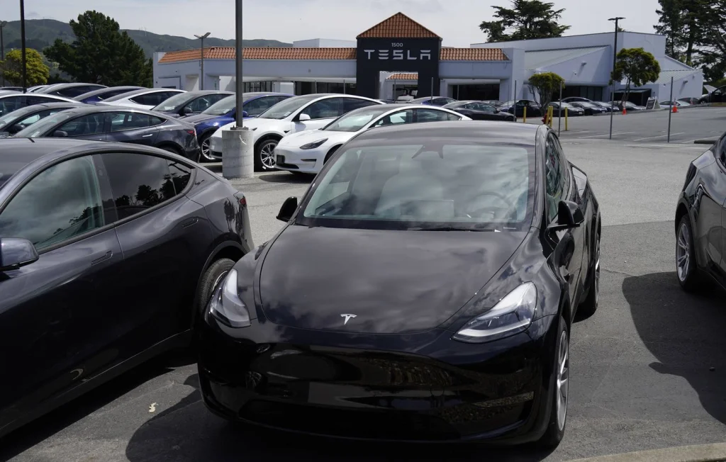 Mise à jour d'une Tesla : un embouteillage de 45 min à Sète, Hérault