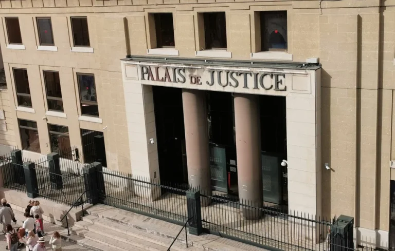 Nîmes : Un homme condamné pour l&rsquo;enlèvement d&rsquo;une mère et ses enfants