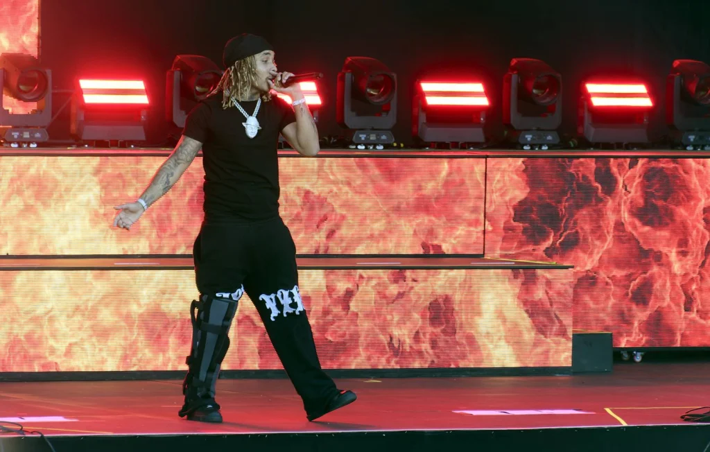 Zola arrêté pour excès de vitesse et refus d'obtempérer en Essonne