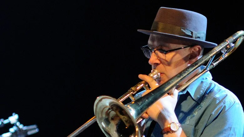 musician perform hat