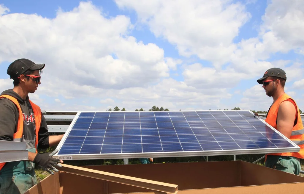 Bordeaux : Panneaux solaires sur le patrimoine Unesco ?