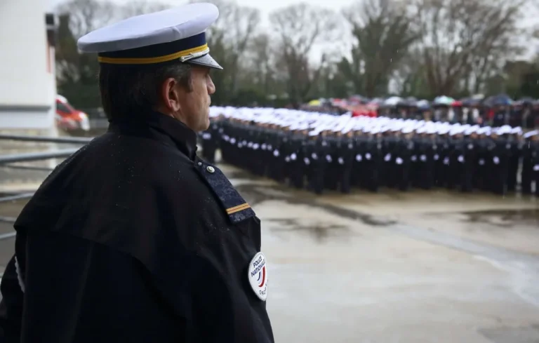 Incendie à l&rsquo;école de police de Nîmes : bâtiment partiellement détruit
