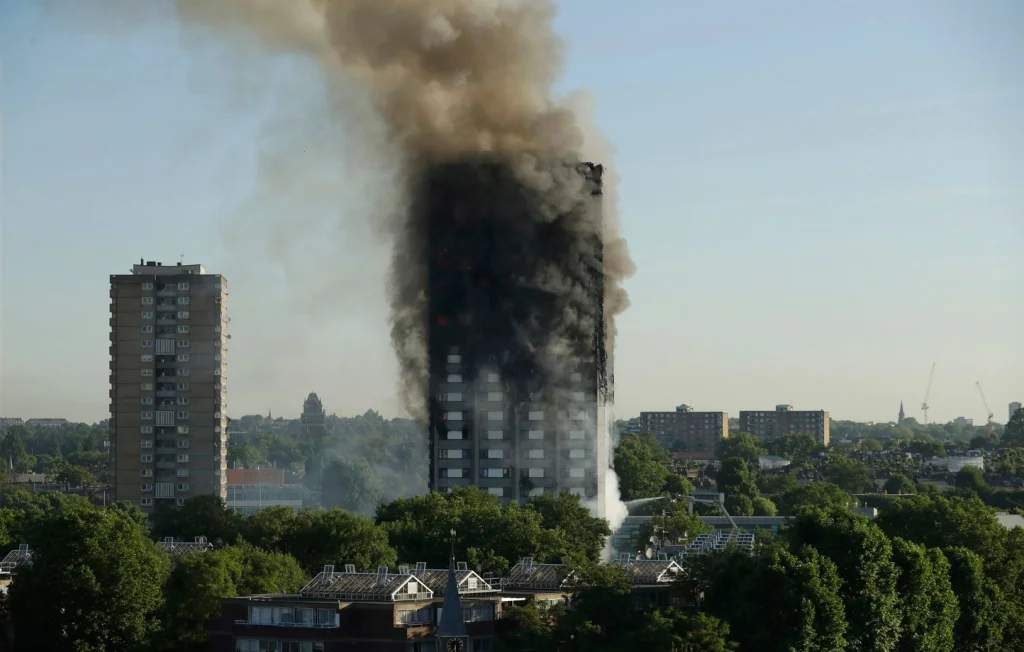 Incendie de la tour Grenfell : une tragédie évitable et des appels à la justice