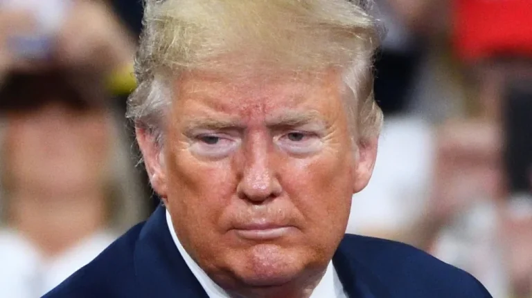 L&rsquo;Éloge Controversé de Donald Trump à Vladimir Poutine en Plein Conflit