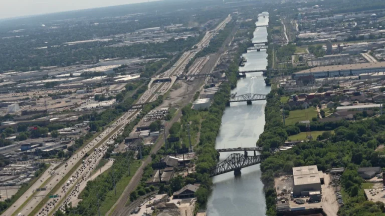 L&rsquo;électrification de l&rsquo;eau à Chicago : un enjeu historique et scientifique