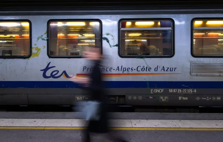 UFC-Que Choisir : SNCF mise en cause pour ses TER en retard et annulés