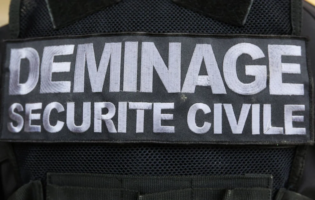 Village bouclé après des détonations : des feux d'artifice illégaux découverts