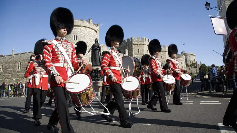 gardes militaires britanniques musiciens en action