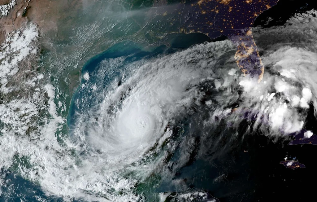 Alerte Ouragan : La Maire de Tampa Prévient d'un Danger Mortel