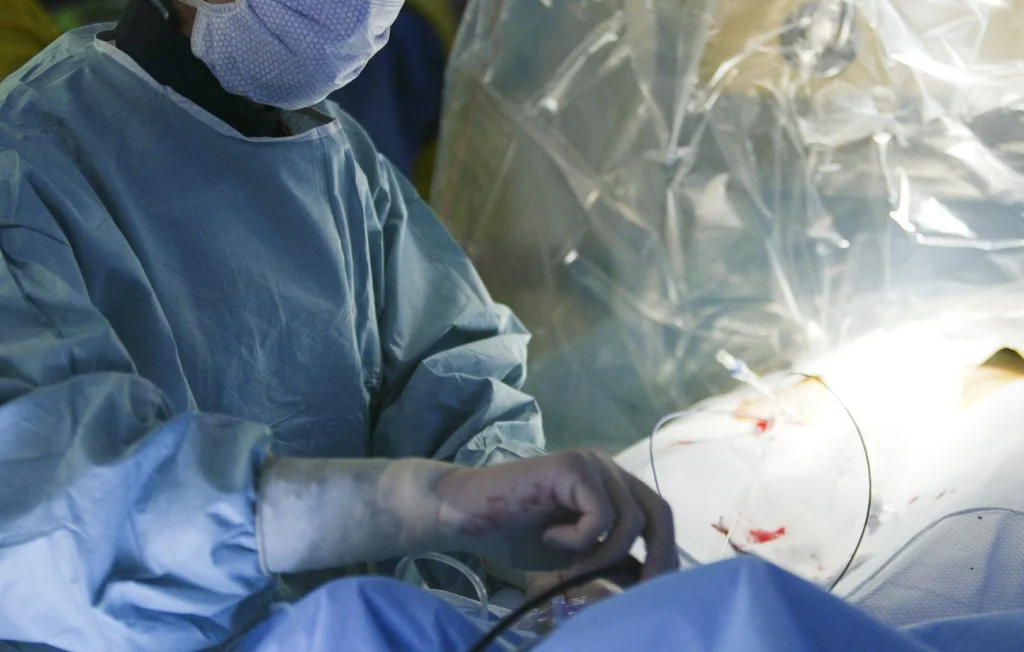 Chirurgien proctologue de Besançon mis en examen après 37 plaintes