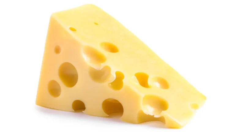 Découvrez Pourquoi le Fromage Suisse a des Trous