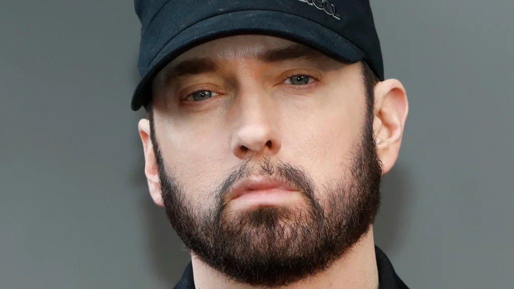 Eminem et son geste marquant au Super Bowl : Une vraie déclaration