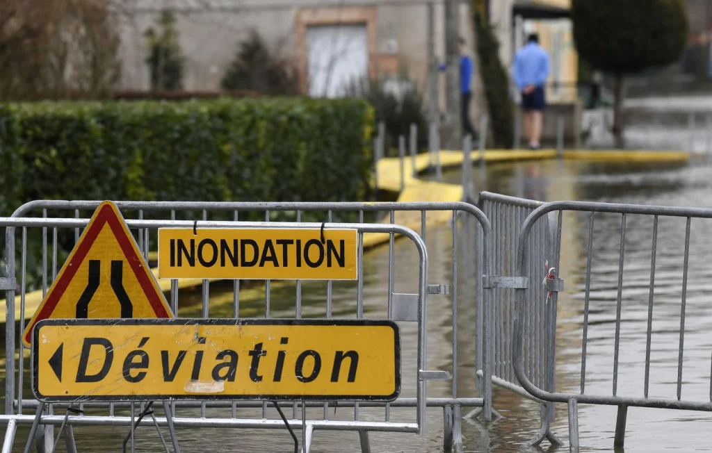 Inondations au Rhône et à l'Ain : la dépression Kirk frappe fort