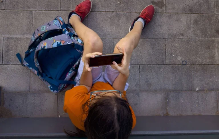 L&rsquo;âge d&rsquo;acquisition des smartphones chez les enfants en France