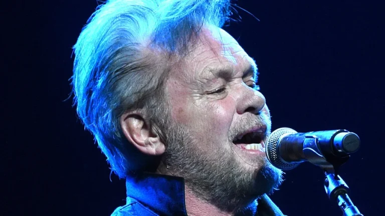 La Signification Cachée de la Chanson Pink Houses de Mellencamp