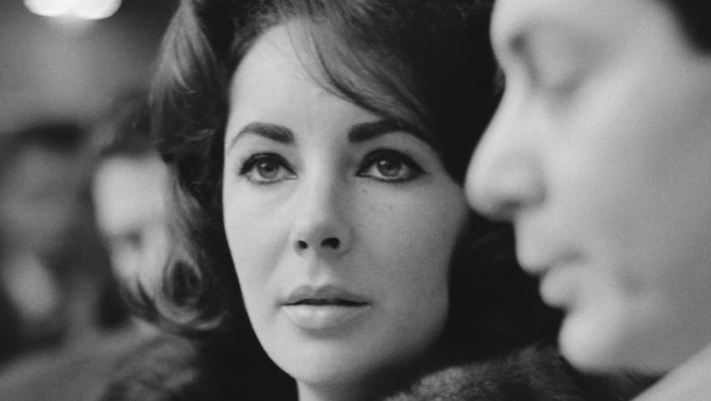 La couleur des yeux d'Elizabeth Taylor : mythe ou réalité ?