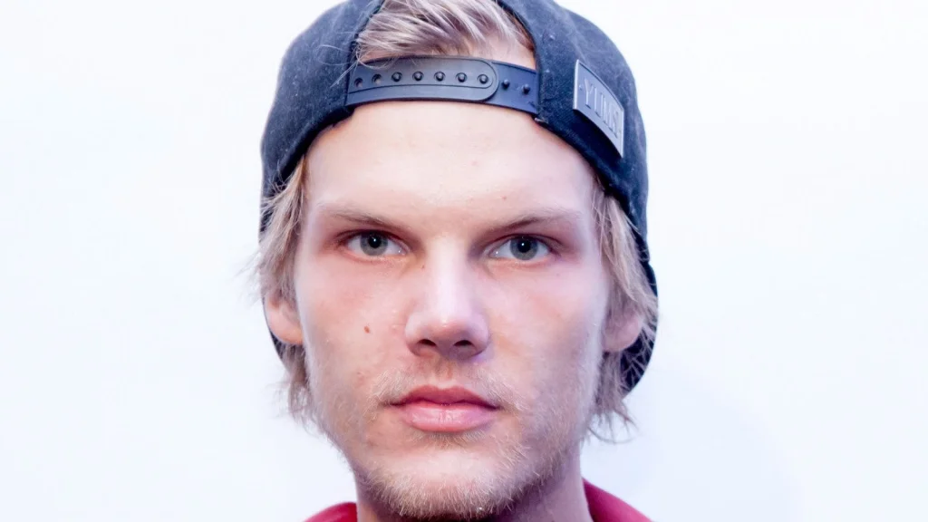 La première chanson posthume d'Avicii : un héritage musical