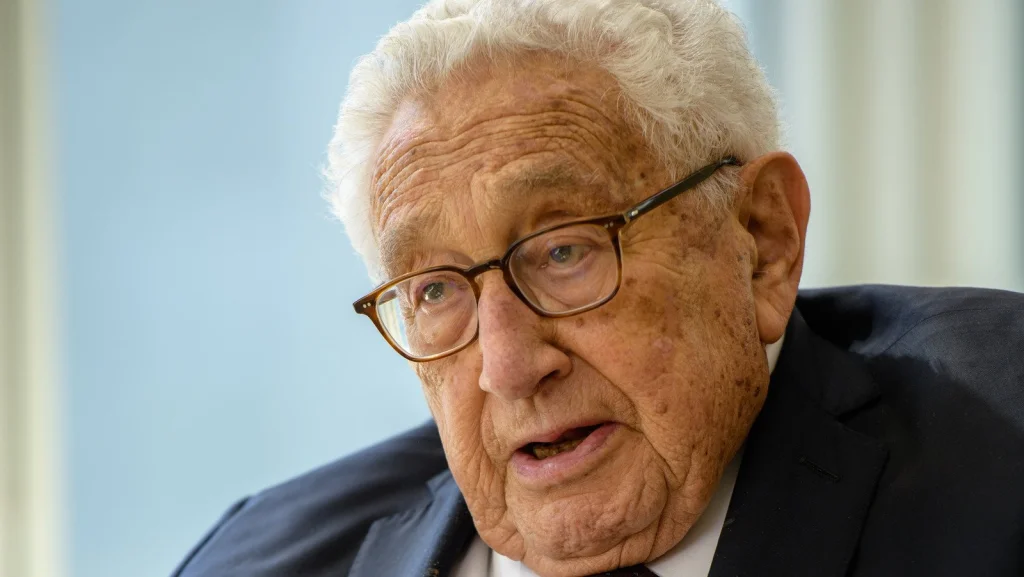 Le Changement de Nom d'Henry Kissinger : Une Histoire Fascinante