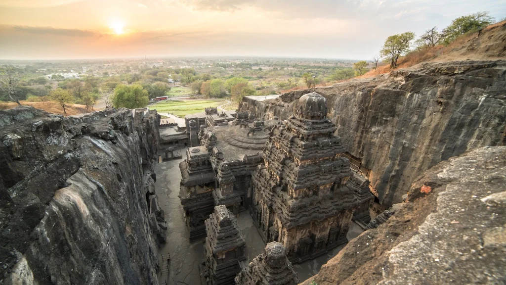 Les Mystérieux Temples des Grottes d'Ellora en Inde